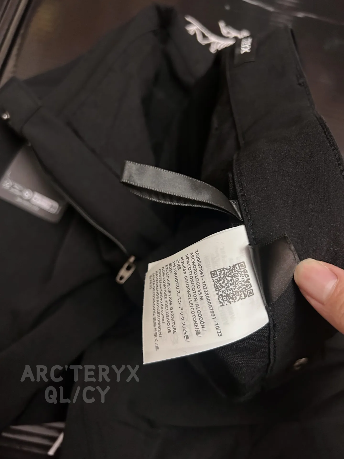 D 23 Arcteryx CRONIN Classic ！ Series 3.2-4.0 Breathable ； ， ， Authentic YKK Authentic 61% +29% +10% New Arrival color：Black Szie：L XL 2XL 3XL Size：L XL 2XL 3XL ：100 102 104 106 ：57 59 61 63 ：84 88 92 96 L 165-175 65-75KG XL 175-180 75-85KG 2XL 180-185 85-95KG 3XL 185-190 95-105KG ： ： 30°C ， ， 、 。 ， ， 。 ： ，